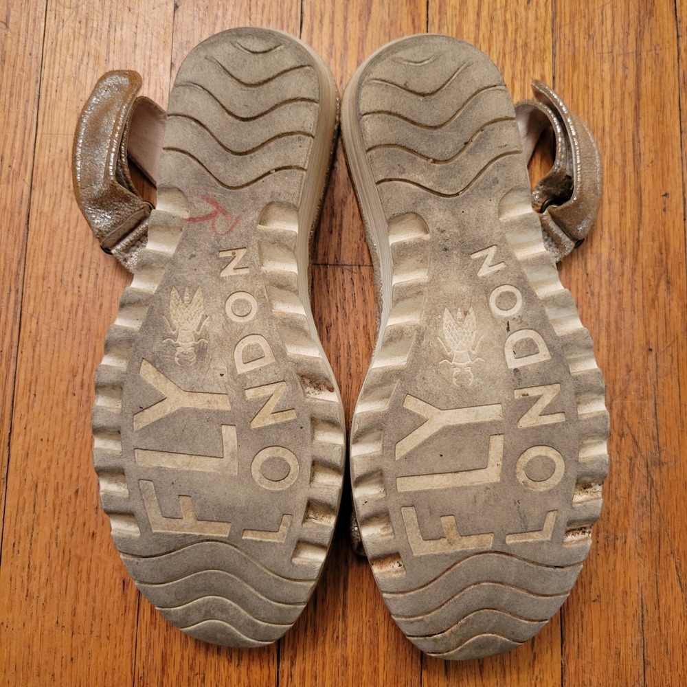 Fly London 39 Wedge Sandals Gold Metallic Leather Comfort Summer YAKIN 8.5 9 - Picture 8 of 10